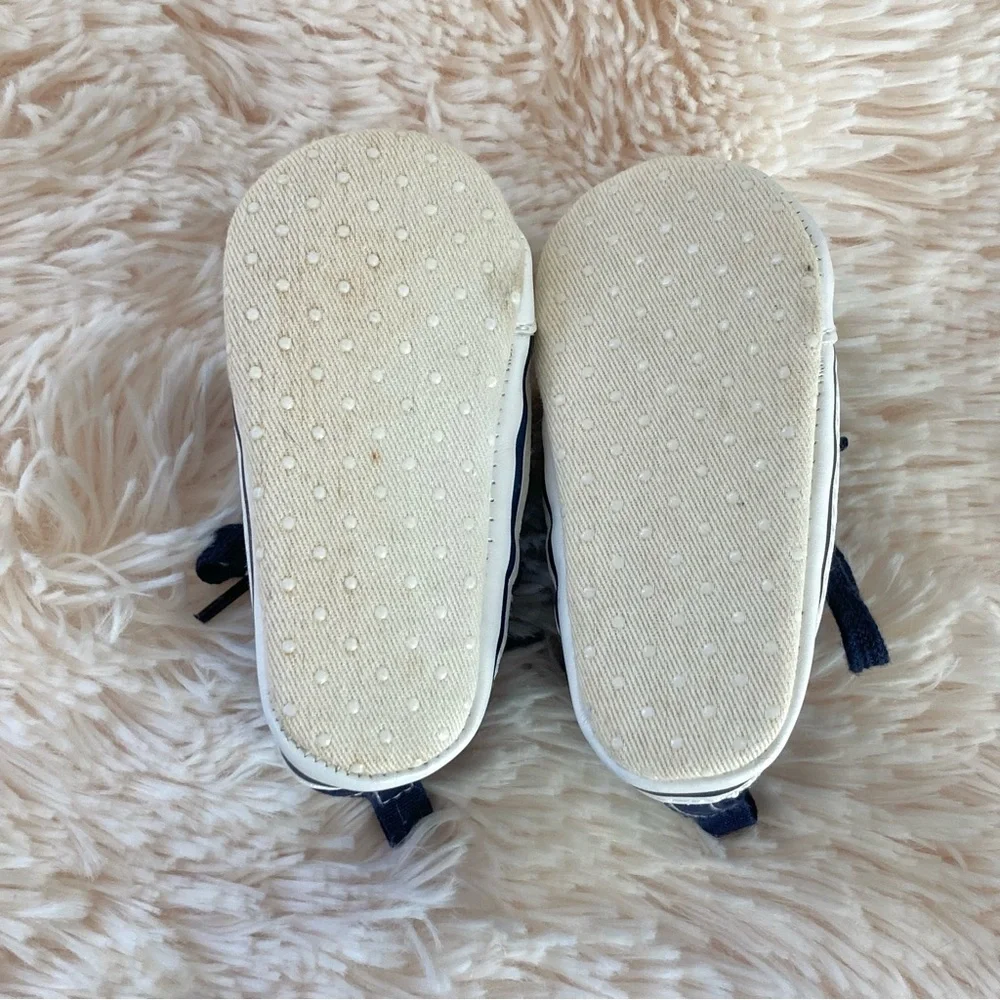 Old Navy Hightop Pre-Walker Crib Shoes